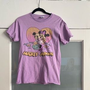 URBAN OUTFITTERS TEE